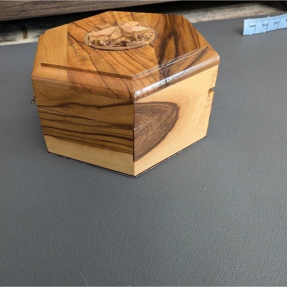 Olive Wood 7 Point Star Trinket Box, Made In Bethlehem